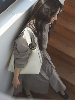 [정려원 착용] Sobre Tote Small FA6SB369-MJ