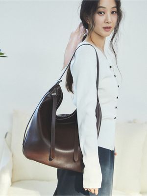 [정려원 착용] Flottant Hobo Large FA6SB360-MI