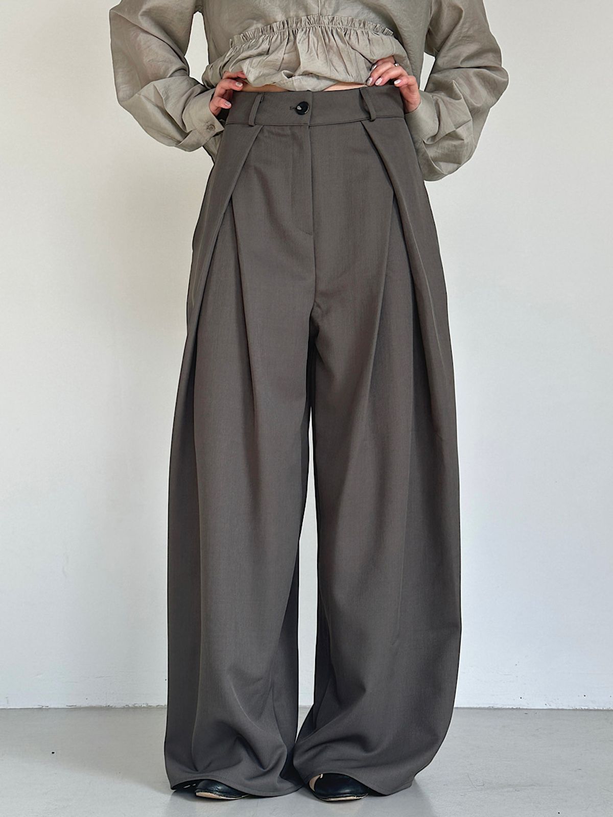 아포엠(APOEM) Folded Line Wide Slacks (2C)