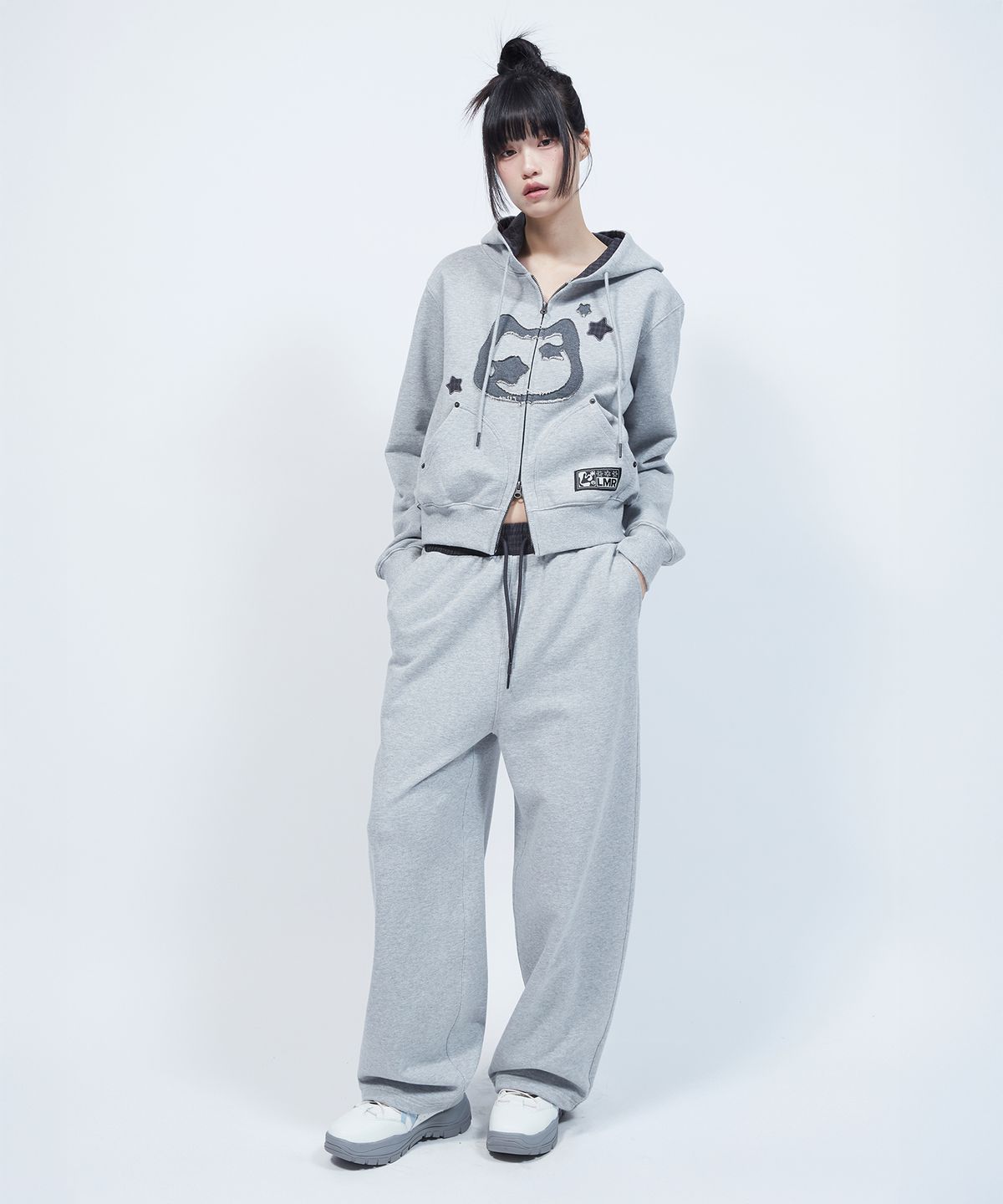 엘엠알(LMR) 스타 아플리케 포인트 스트링 스웻 팬츠 GREY