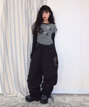 셔링 포인트 스트링 카고 팬츠 BLACK