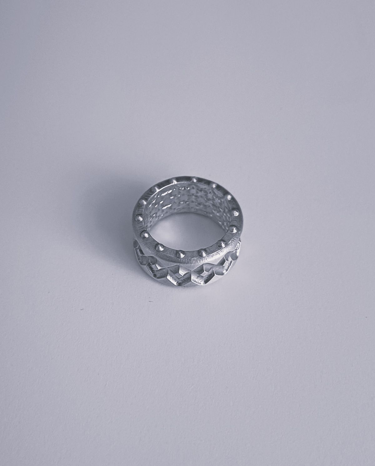 르네오브제(RENEOBJET) RAY MONOLITH RING [STERLING SILVER] 패턴 볼드 포인트 링 925실버 반지