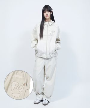 체크 아플리케 롤업 투웨이 벌룬 팬츠 LIGHT BEIGE