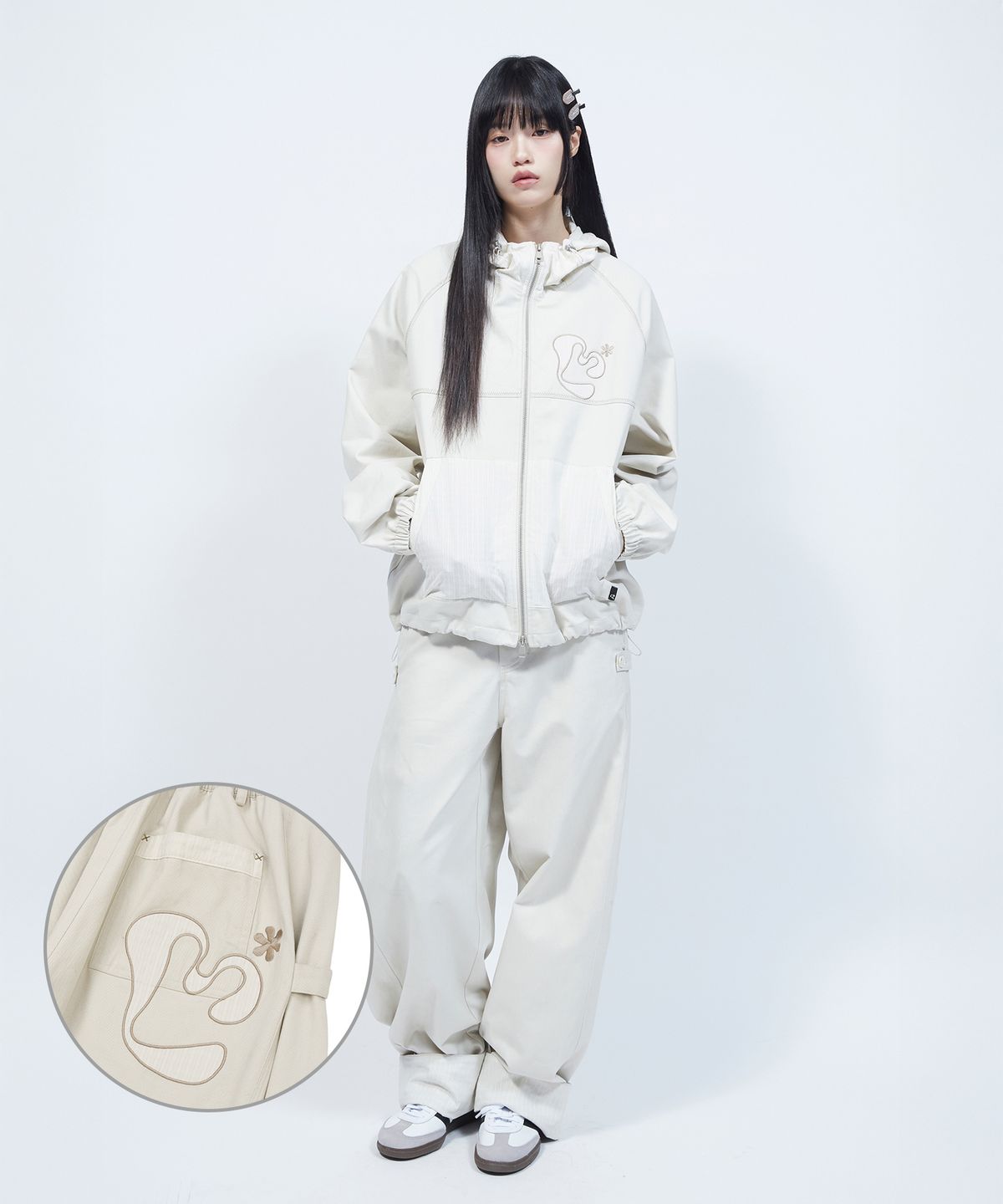 엘엠알(LMR) 체크 아플리케 롤업 투웨이 벌룬 팬츠 LIGHT BEIGE