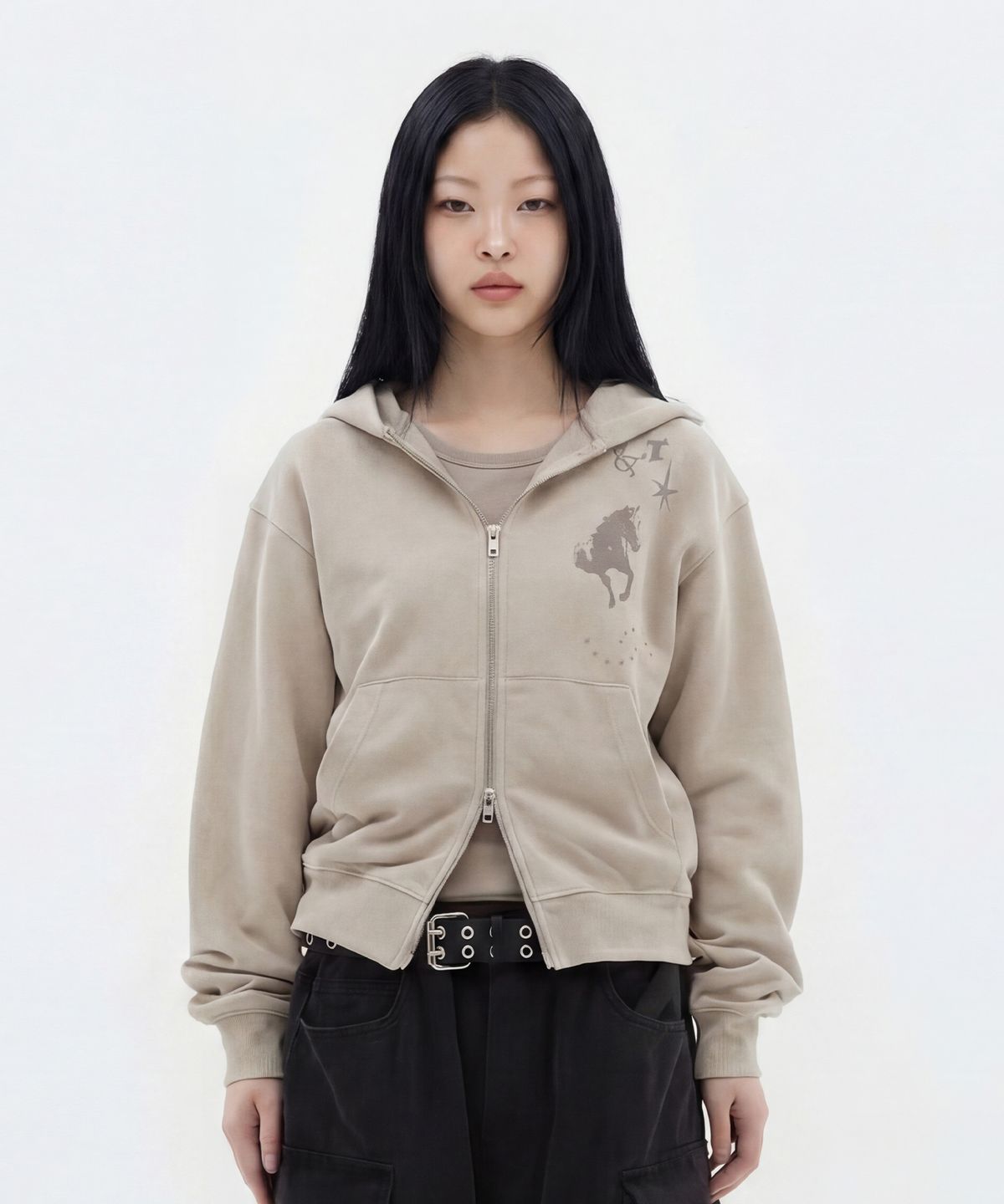 도미넌트(DOMINANT) Midnight Horse Graphic Hoodie ZIP-UP_Beige