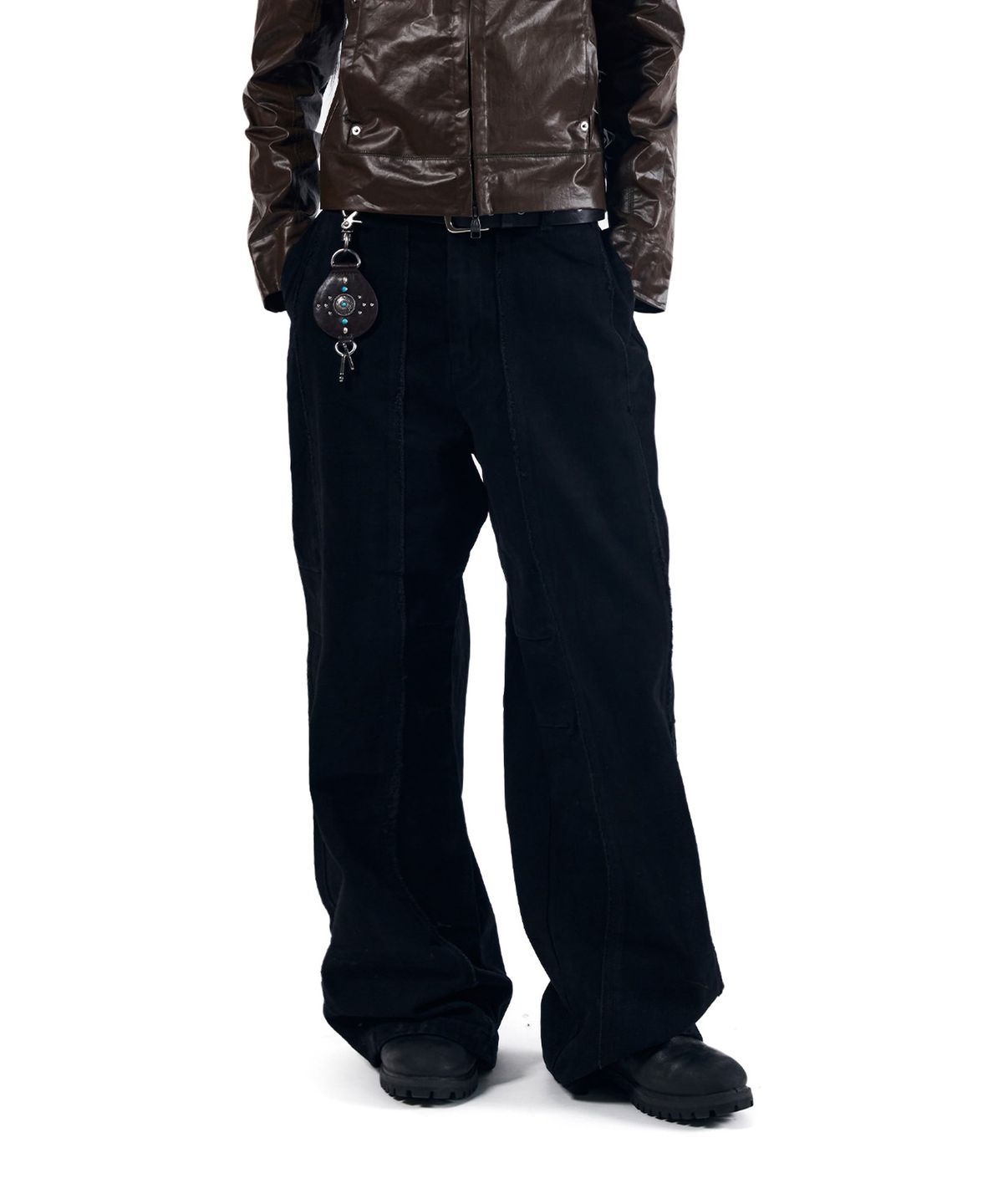 아캄(AAKAM) Knee Pin-Tuck Panel Cotton Pants (Black)