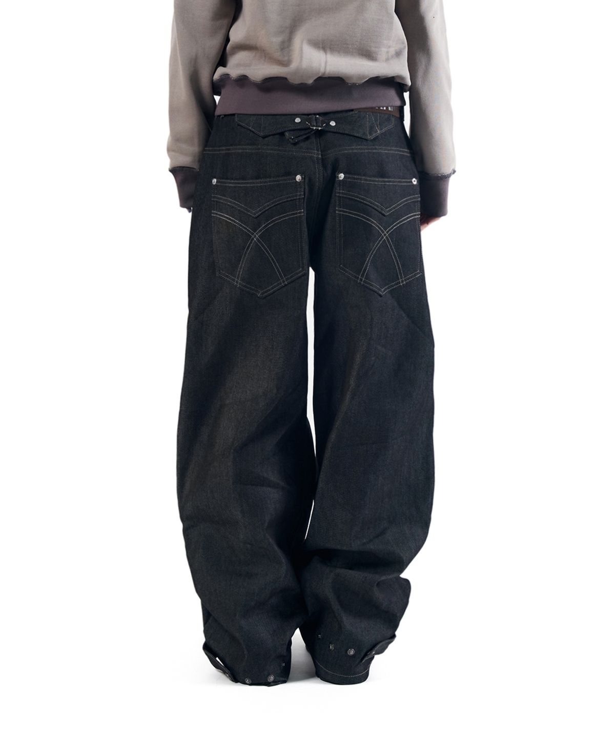 아캄(AAKAM) Steve Cinch Back Denim Pants (Black)