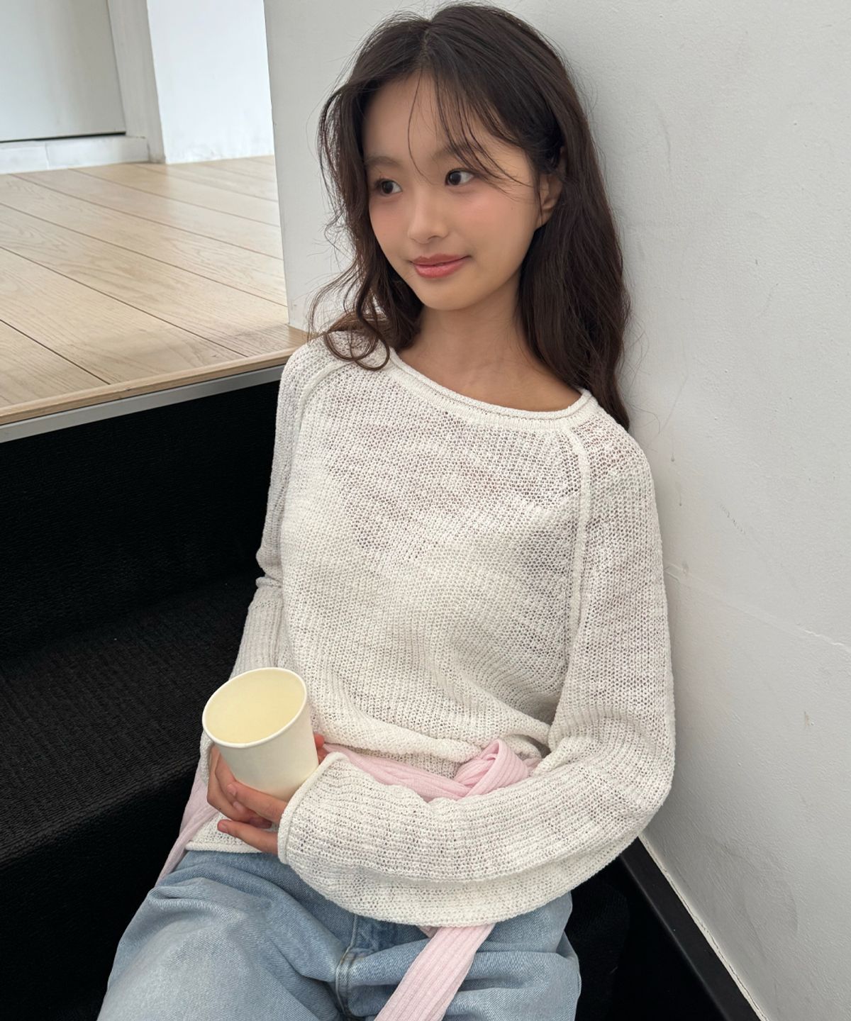 웬즈데이오아시스 포 우먼(WEDNESDAYOASISFORWOMEN) 부클 슬라브 레글런 니트_IVORY(WC26KN05)