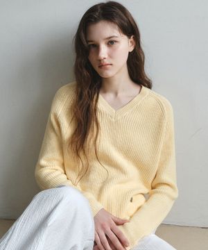 이지 하찌 브이넥 니트_BUTTER YELLOW(WC26KN06)