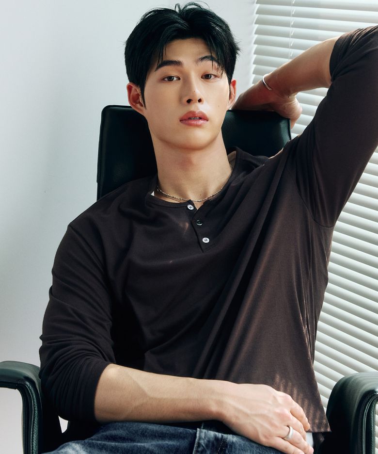 소프트 헨리넥 롱슬리브 티셔츠 [브라운]