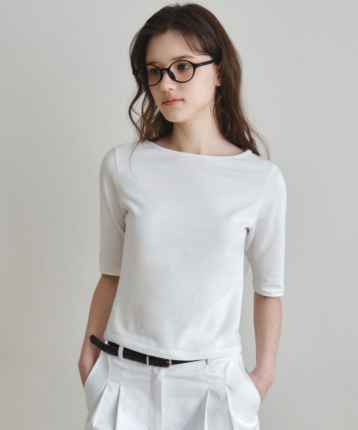 웬즈데이오아시스 포 우먼(WEDNESDAYOASISFORWOMEN) 베이직 보트넥 하프 티셔츠_3COLOR(W26TP05)