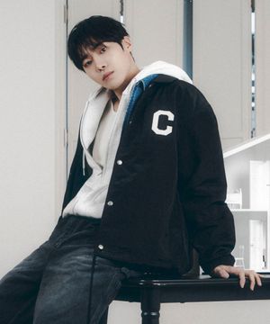 [추영우 착용] C 로고 코치 자켓 블랙