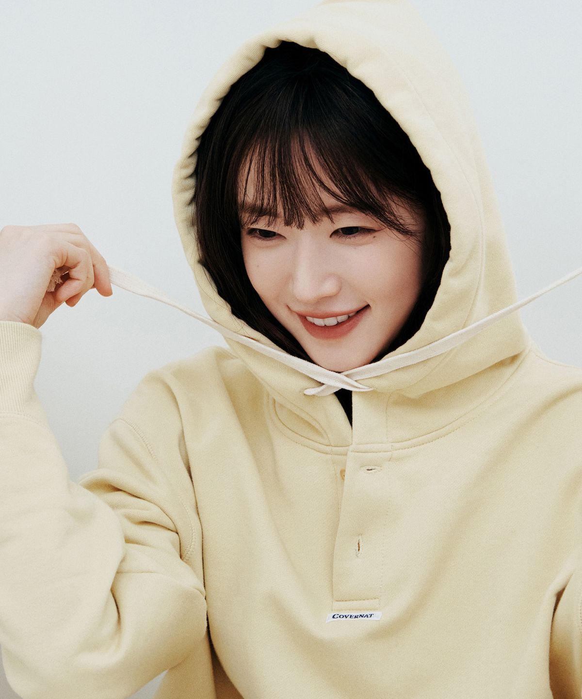 커버낫(COVERNAT) 버튼 하프넥 후디 옐로우