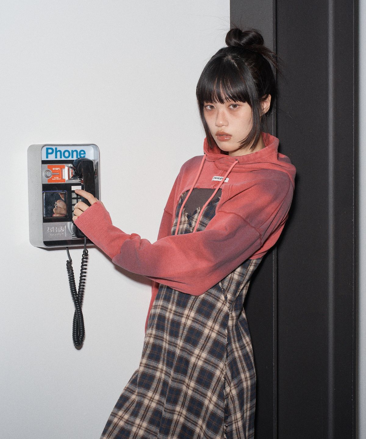 스웨이글로우(SWAYGLOW) 피그먼트 다잉 크롭 후디 티셔츠 Pink
