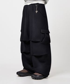 M65 파라슈트 커브드 팬츠_스웻 블랙