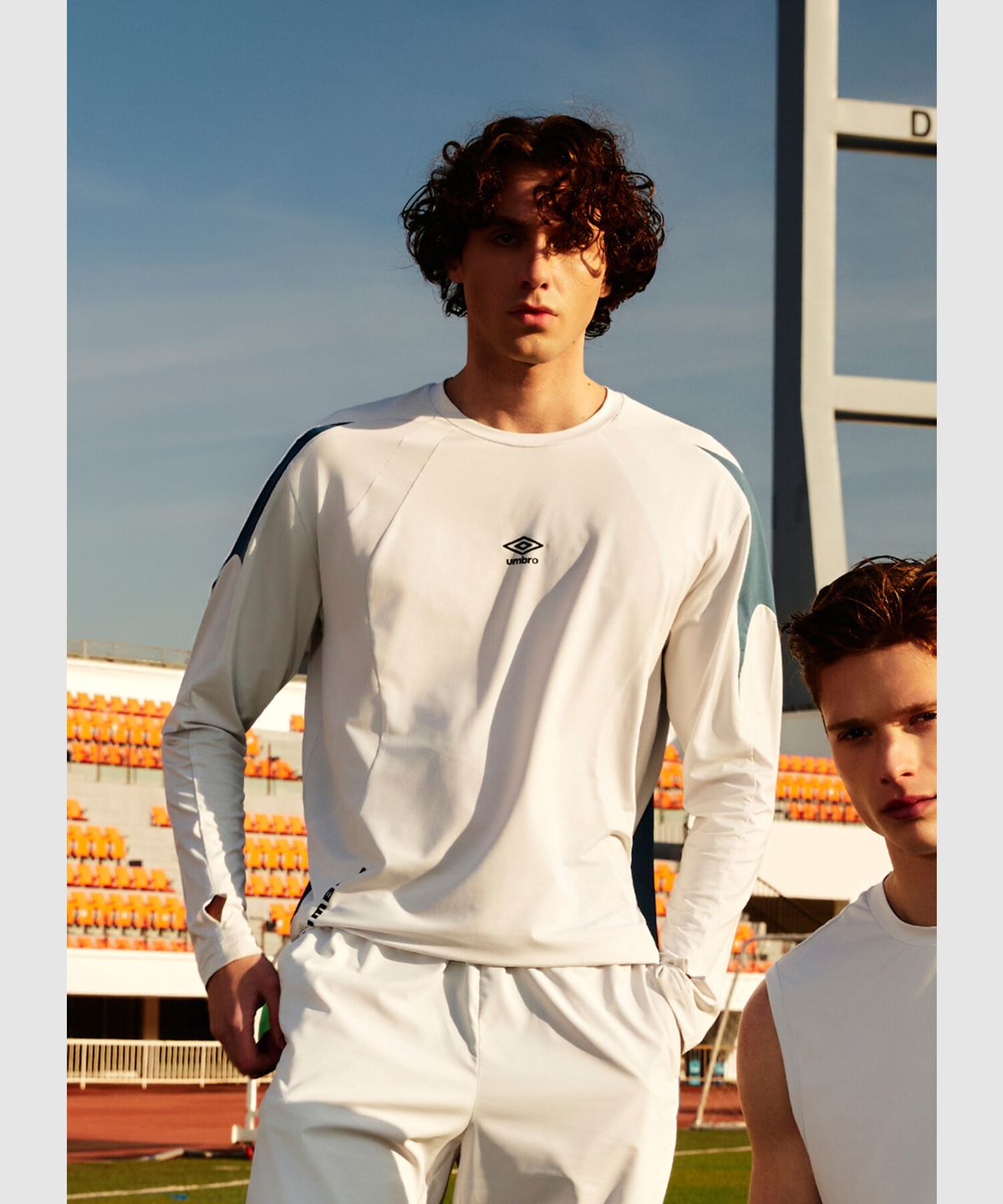 엄브로(UMBRO) PTR 풋볼 트레이닝 긴팔 티셔츠 라이트 그레이 UR121SRL39