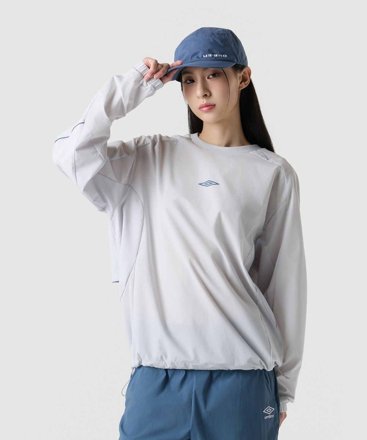 엄브로(UMBRO) 올라운드 스트레치 긴팔 피스테 라이트 그레이 UR121SWT22