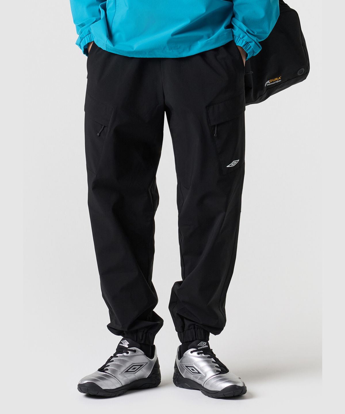 엄브로(UMBRO) 올라운드 스트레치 카고 조거 팬츠 블랙 UR123SPT21