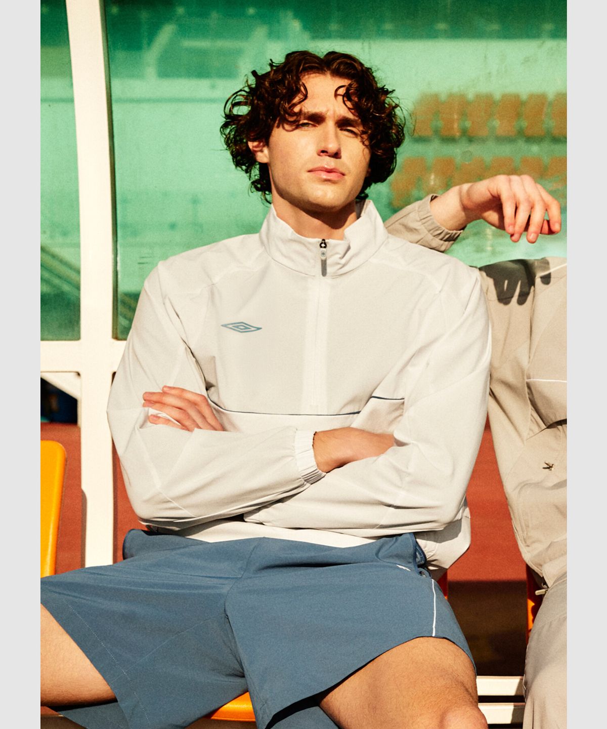 엄브로(UMBRO) 올라운드 스트레치 스탠넥 아노락 라이트 그레이 UR121SWT21