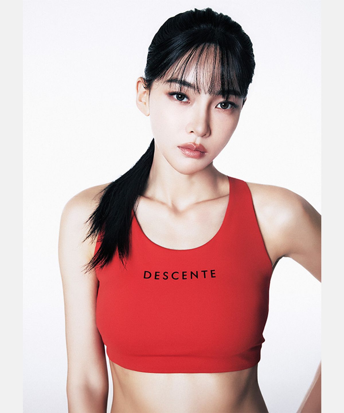 데상트(DESCENTE) 우먼스 숏 미디엄서포트 브라탑 레드 SR122PBR11