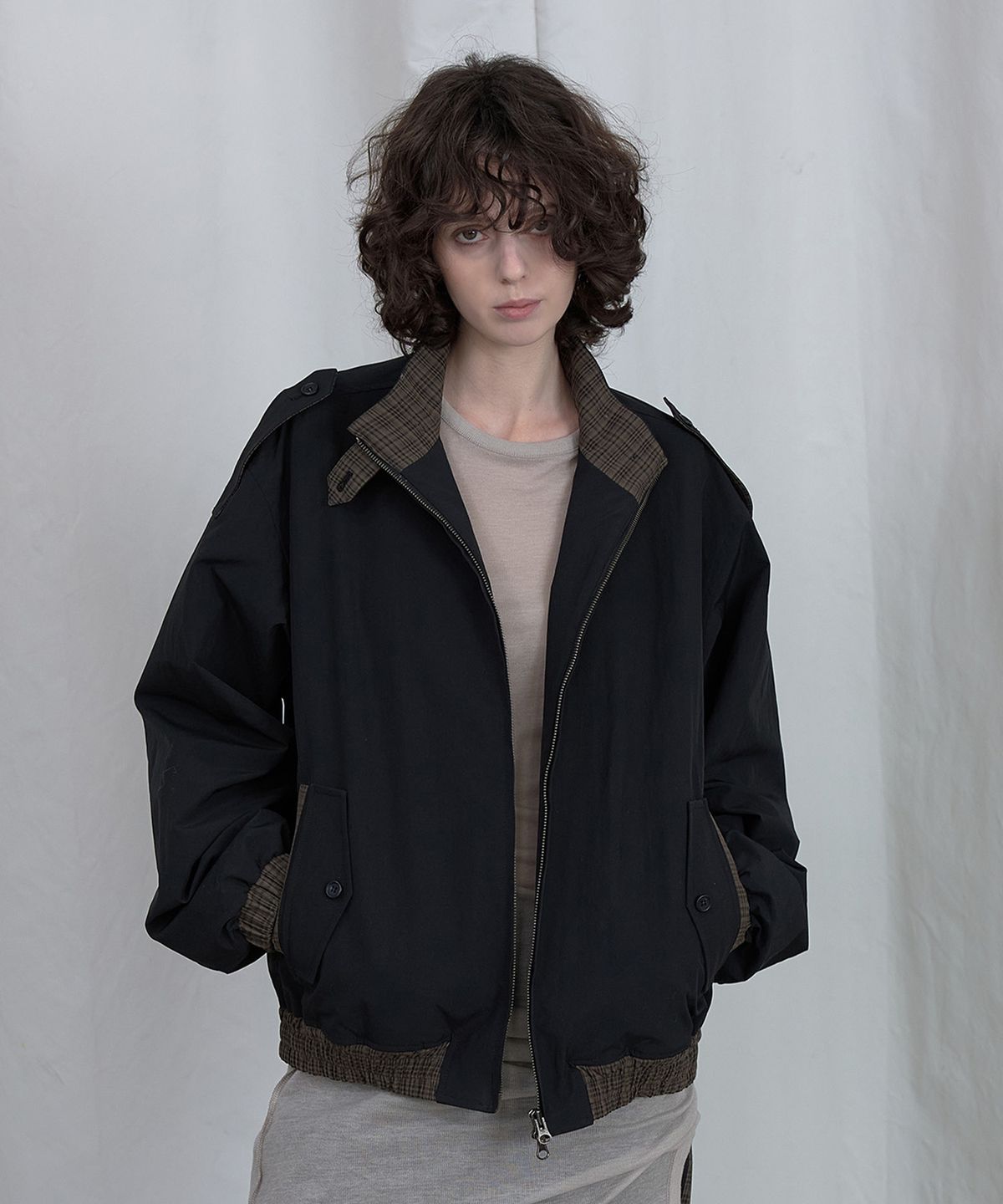 다이닛(DEINET) POINT CHECK DETAIL JACKET IN BLACK