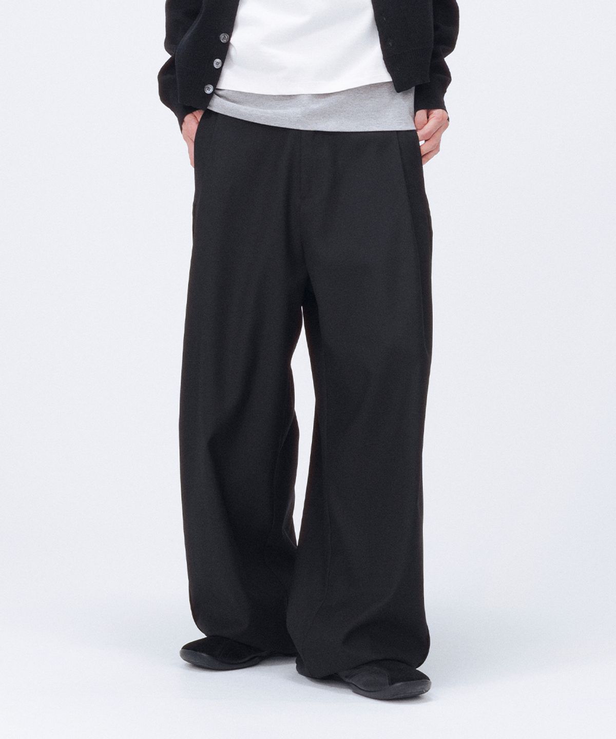 미세키서울 맨(MISEKISEOUL MEN) Side panel track pants BLACK