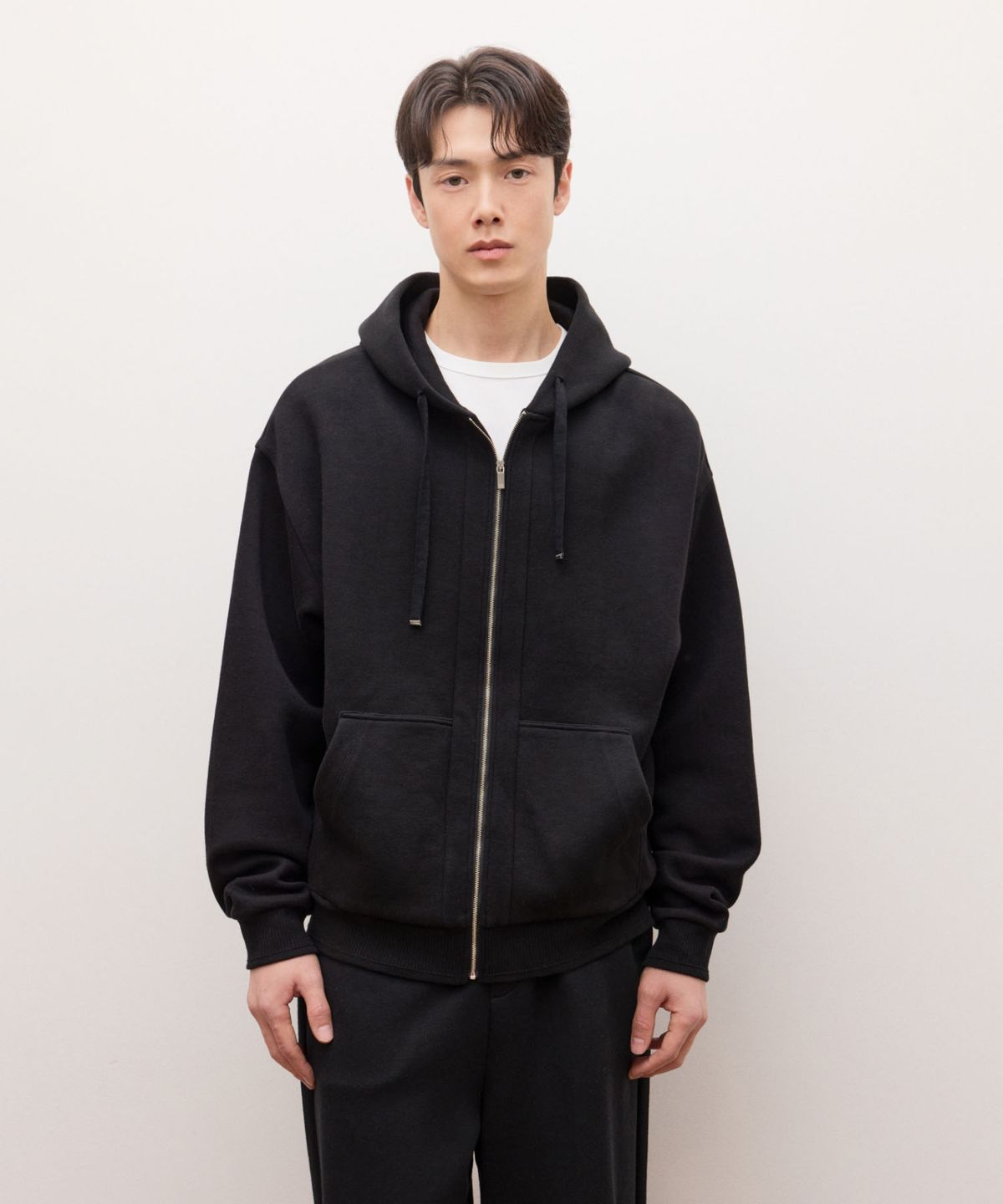 질스튜어트뉴욕 맨(JILLSTUART NEWYORK MEN) [NEW YORK SWEAT] UrbanShell 후드집업 - 블랙(JNTS6A802BK)