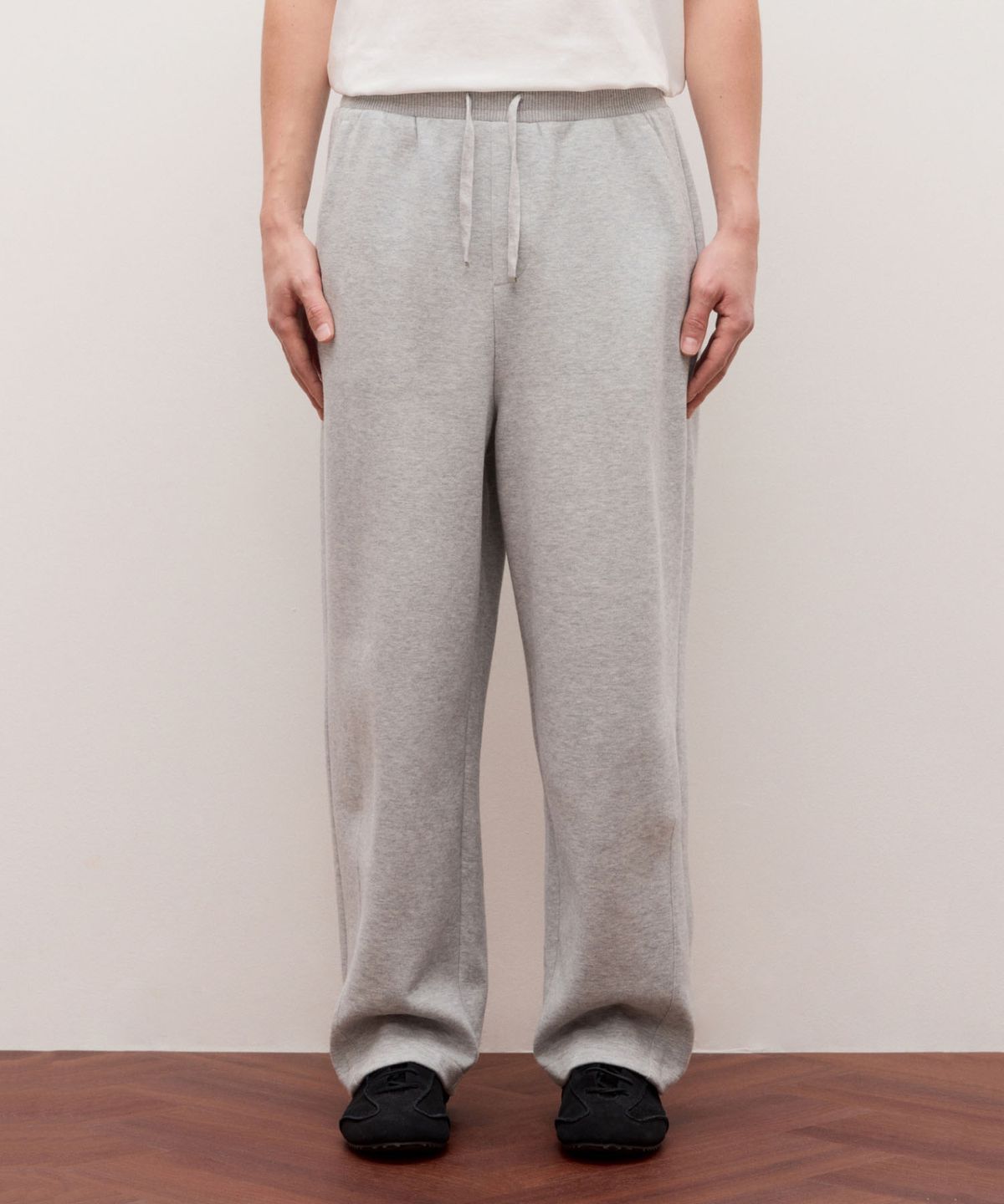 질스튜어트뉴욕 맨(JILLSTUART NEWYORK MEN) [NEW YORK SWEAT] UrbanShell 와이드핏 팬츠 - 라이트그레이(JNPA6A812G1)