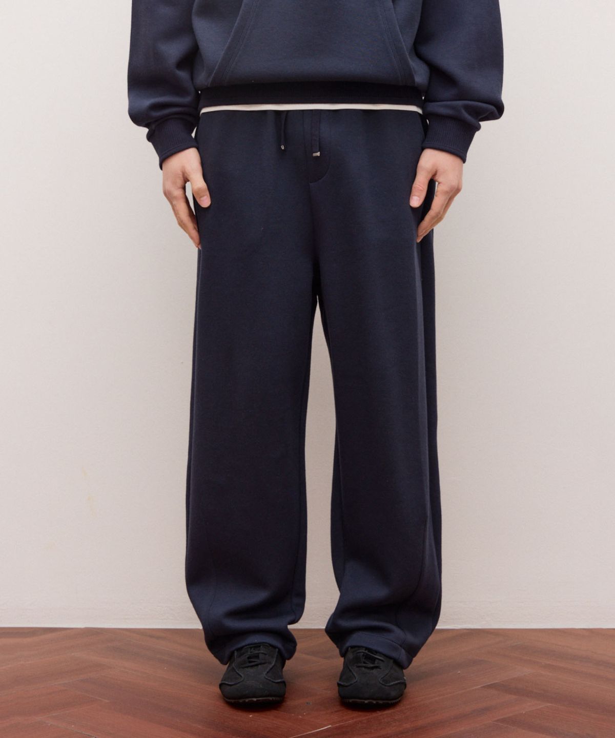 질스튜어트뉴욕 맨(JILLSTUART NEWYORK MEN) [NEW YORK SWEAT] UrbanShell 와이드핏 팬츠 - 다크네이비(JNPA6A802N3)