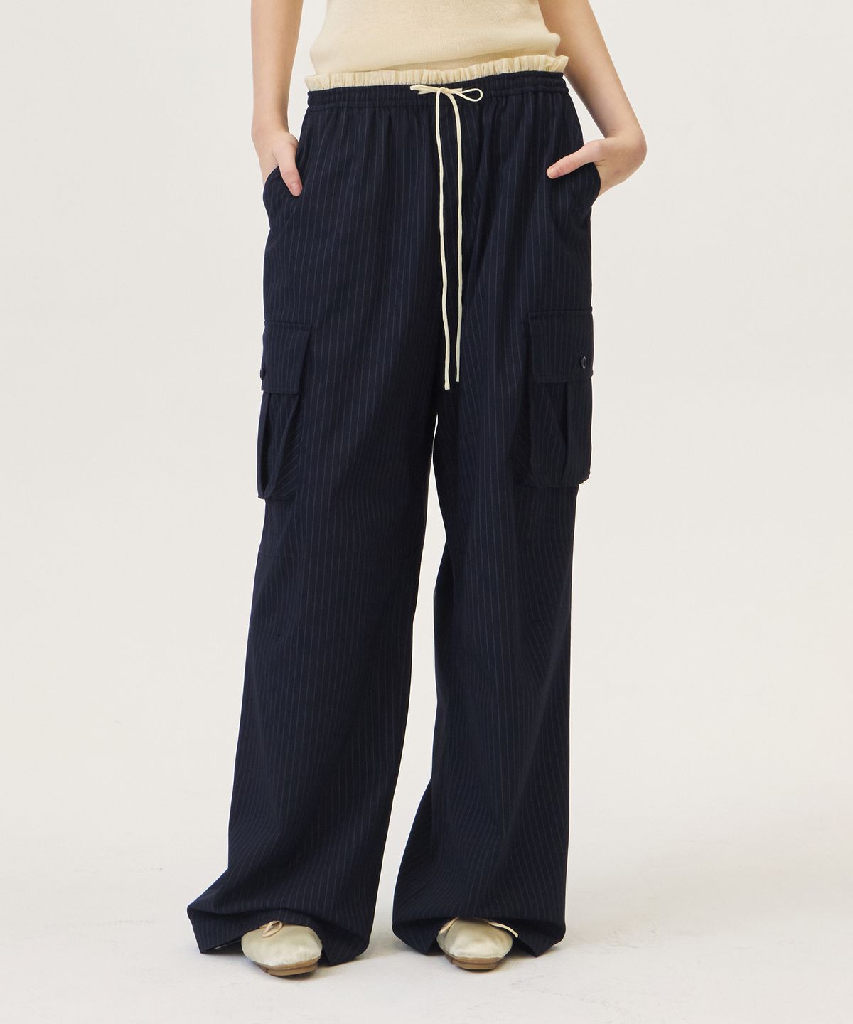 그로브(GROVE) LAYER STRIPE CARGO PANTS (NAVY)
