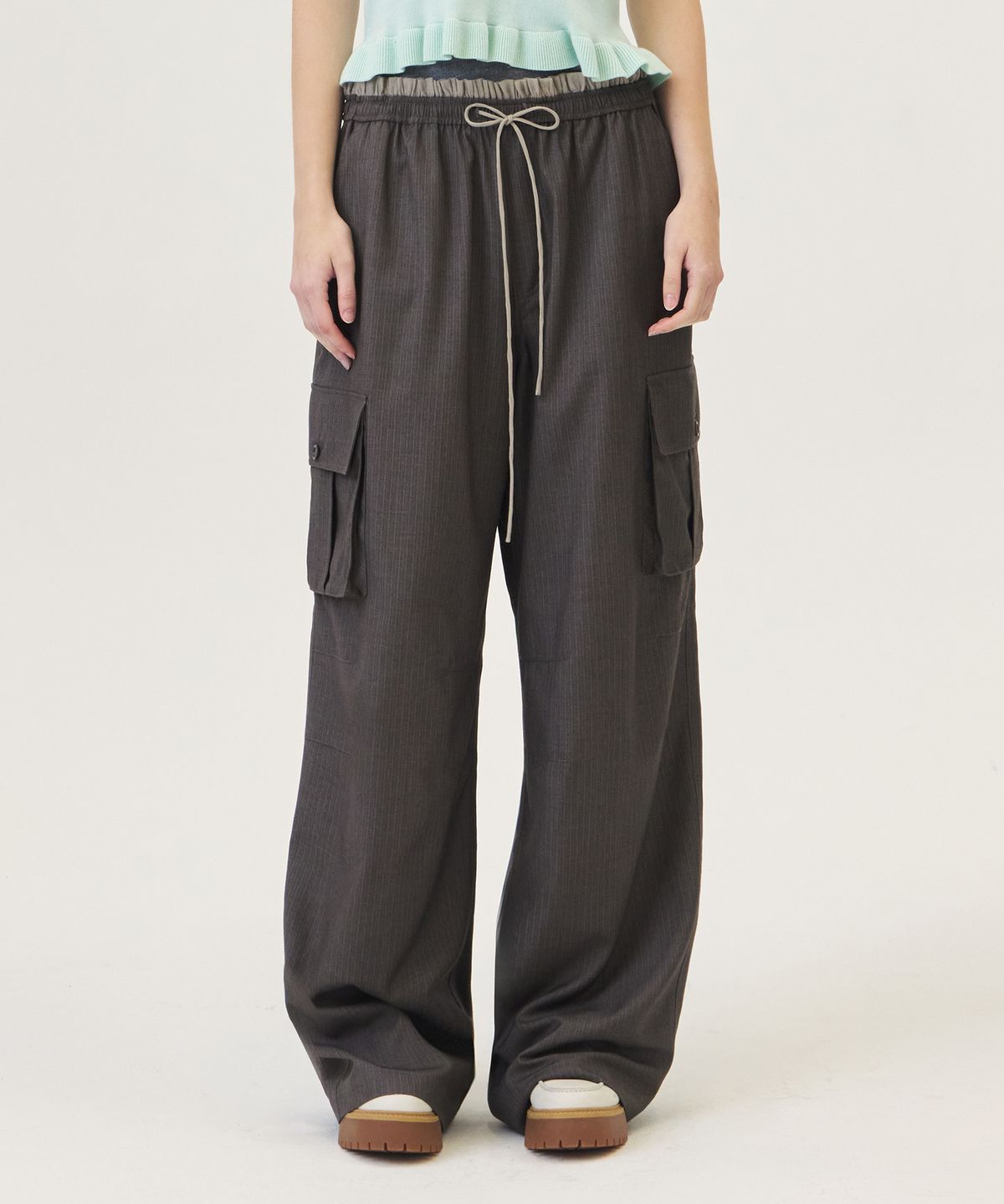 그로브(GROVE) LAYER STRIPE CARGO PANTS (BROWN)