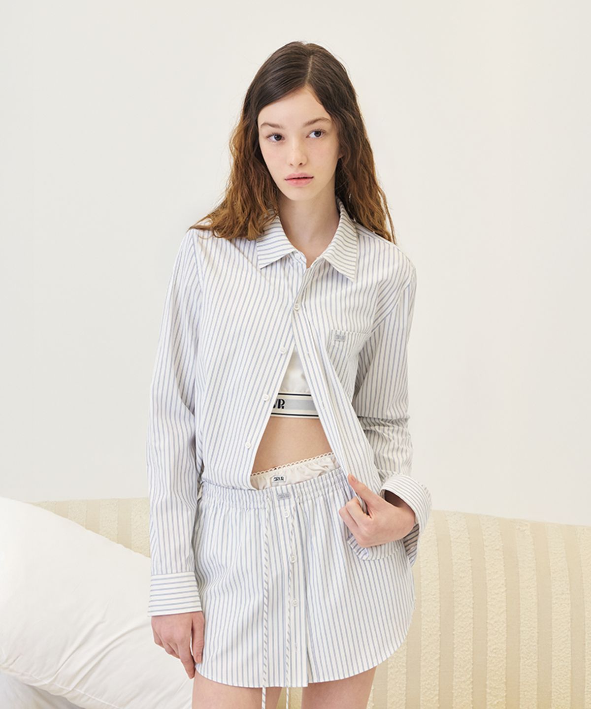그로브(GROVE) TESS STRIPE SHIRT (WHITE)