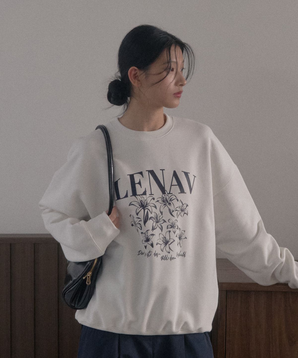 르나브(LENAV) Sue Sweat shirt (화이트 네이비)