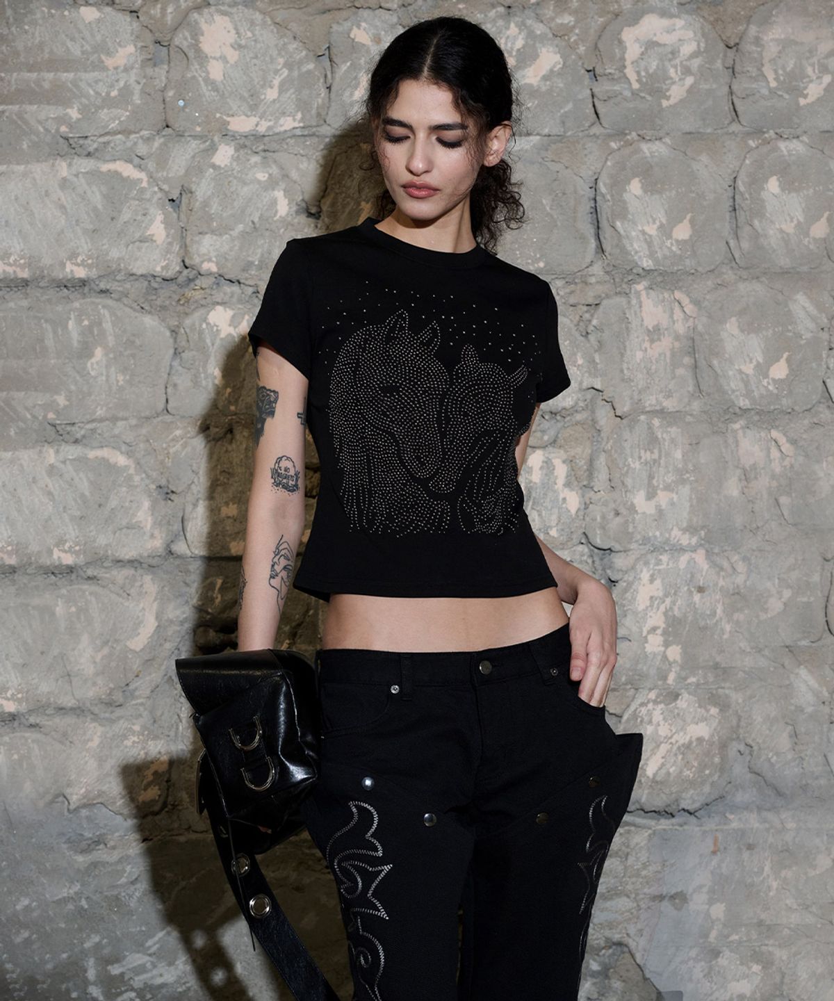 오도어(ODOR) Pony gem tee - Black