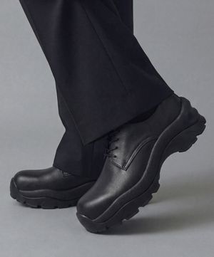 바이브모션 6cm 비브람 소가죽 더비 구동화 블랙 자가진동 트레커