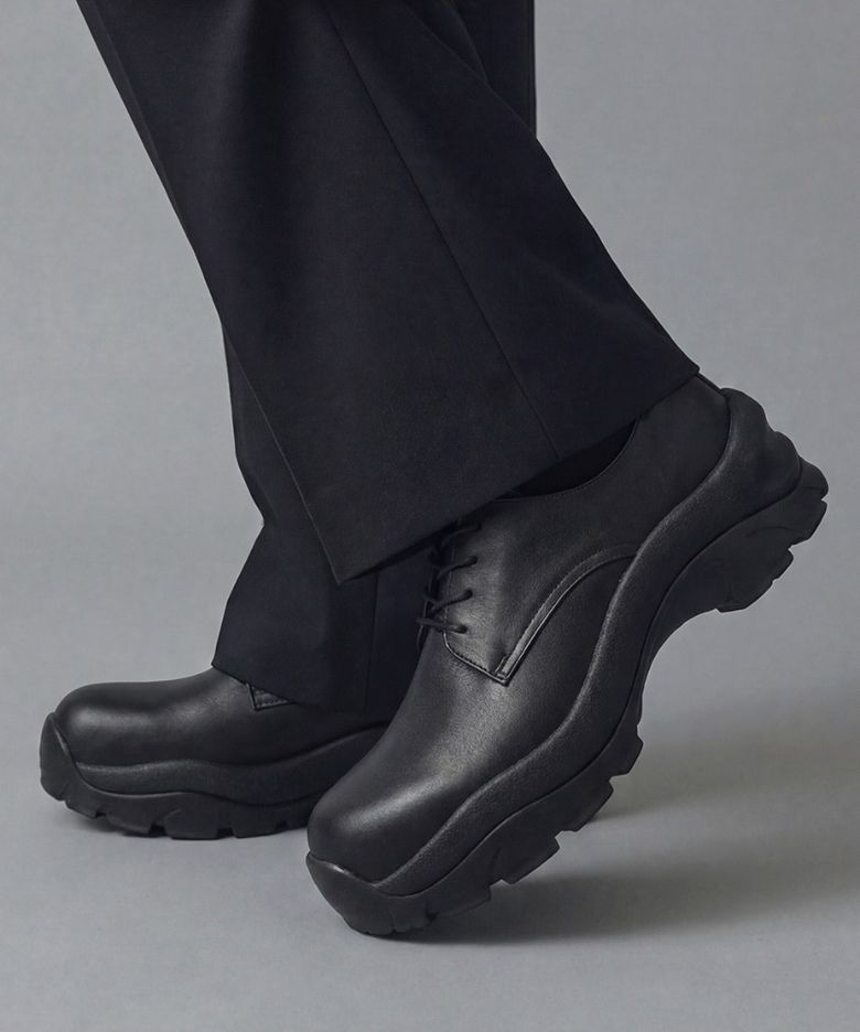 바이브모션 6cm 비브람 소가죽 더비 구동화 블랙 자가진동 트레커