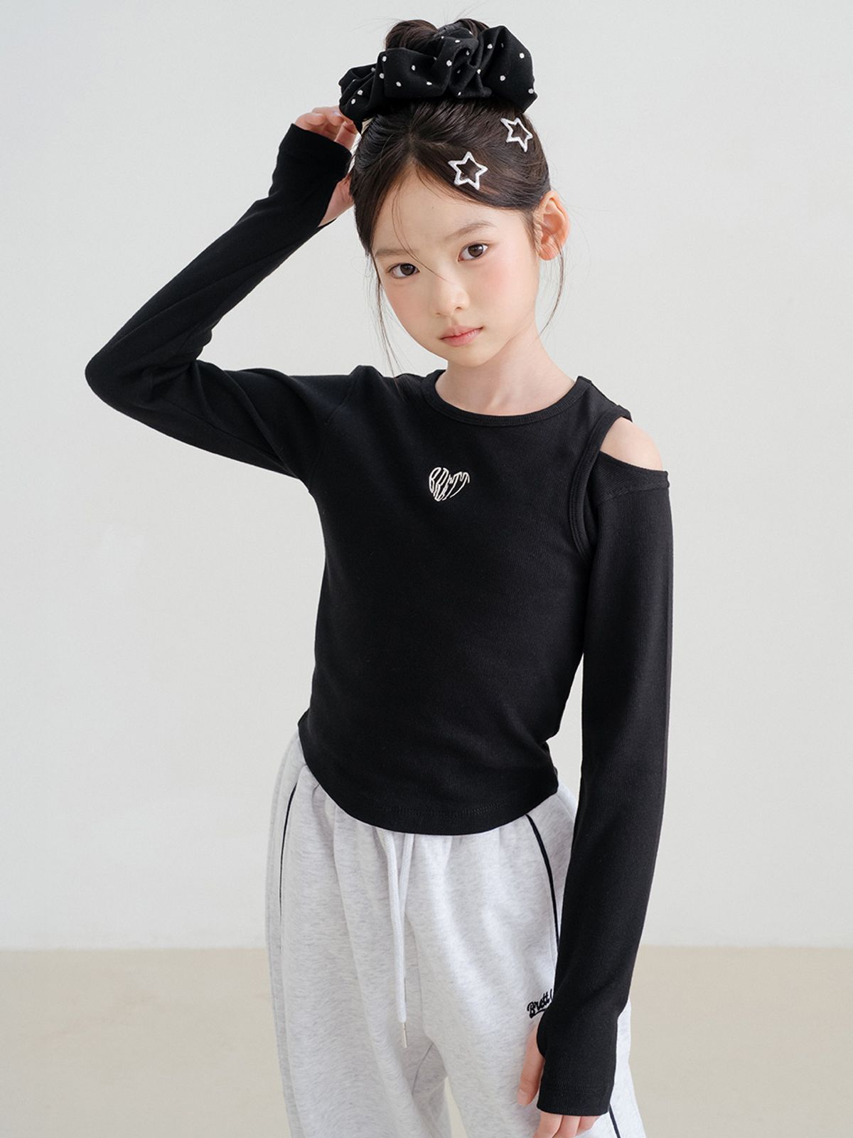 브렛테일러(BRETTAILOR) 슬릿 숄더 립티(블랙)