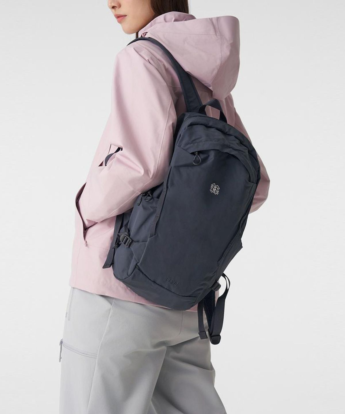 코오롱스포츠(KOLON SPORT) 남녀공용 경량 에브리데이 백팩 10L QEBXX26413DGY