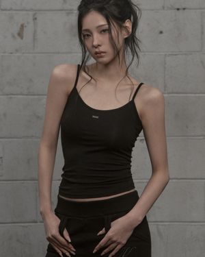 Muted Core Sleeveless (black)