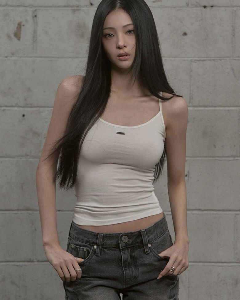 Muted Core Sleeveless (white)