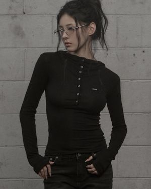 High-neck Hooded Top (black)