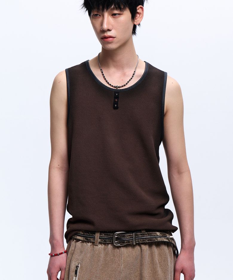 LEATHER MIXED SPRAY SLEEVELESS - BROWN
