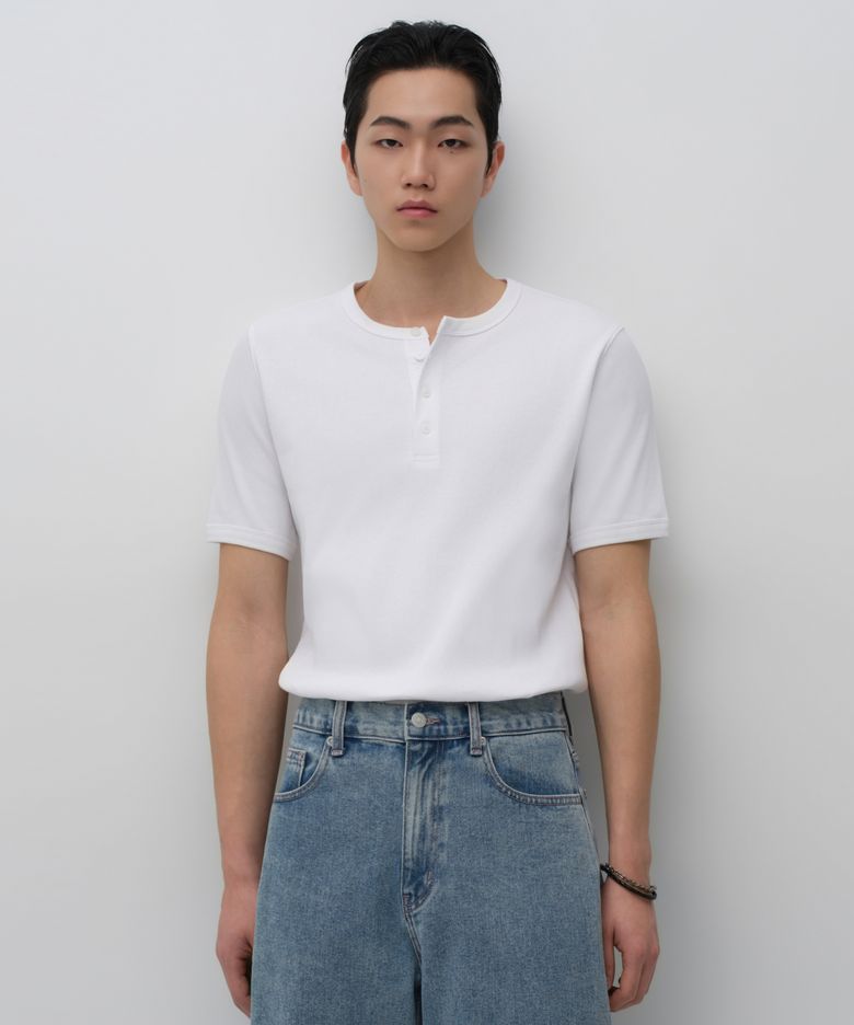 리브드 머슬 핏 헨리 넥 티셔츠 [화이트]