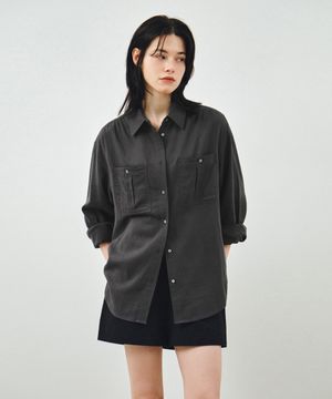 투포켓 셔링 루즈핏 린넨 셔츠 차콜 MDSH030CHARCOAL