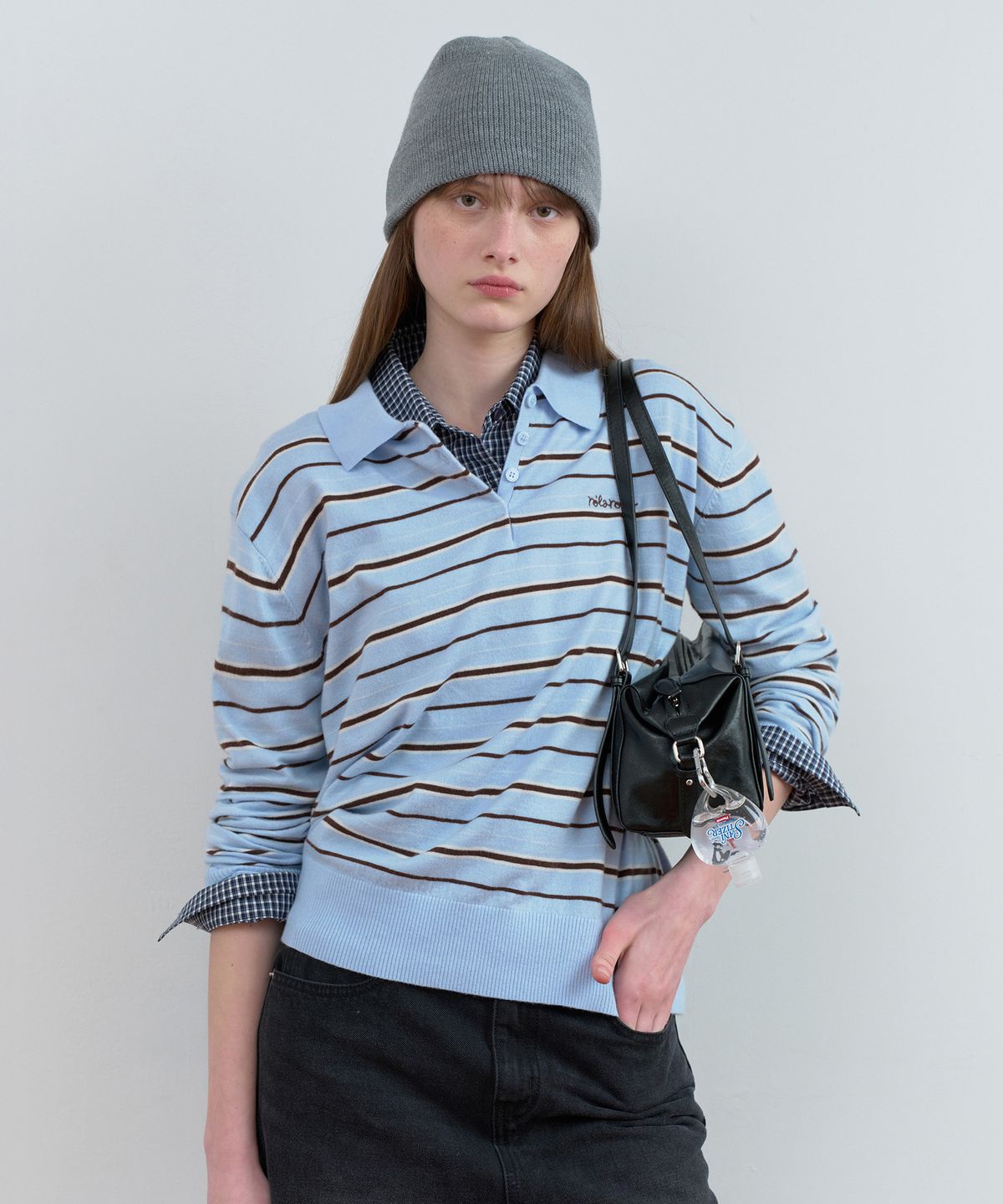 로라로라(ROLAROLA) LOOSEFIT MULTI STRIPE COLLAR KNIT SKY