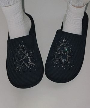 핫픽스 룸 슬리퍼 푸어링하트