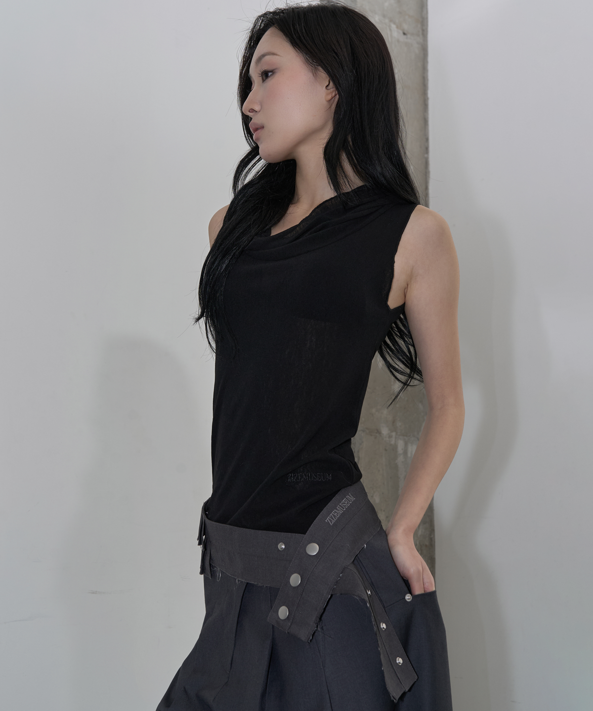 지제뮤지엄(ZIZEMUSEUM) PLEATED SNAP BELT (GRAY)