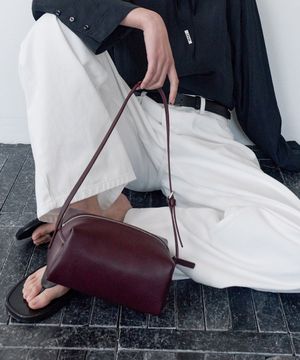 [여울 PICK] Classic Box Shoulder Bag - Dusky Burgundy