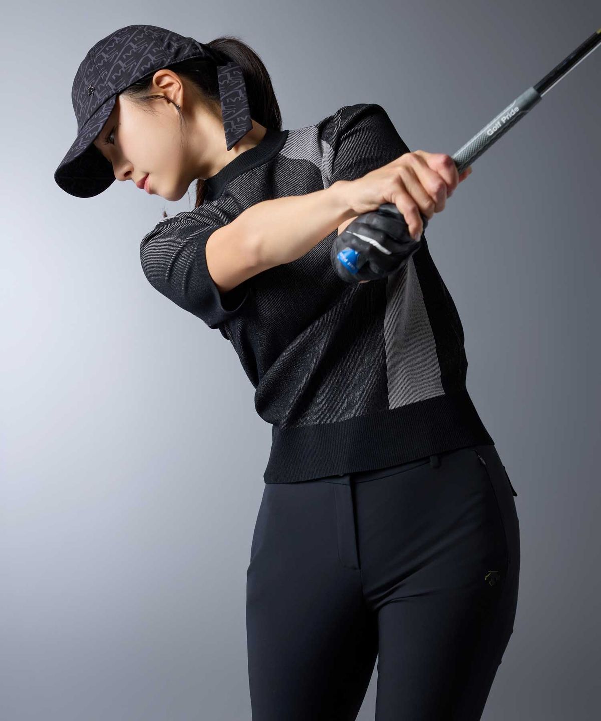 데상트 골프(DESCENTE GOLF) 아크먼트(ACMT) 여성 모크넥 골지 풀오버  DR12WFKP31