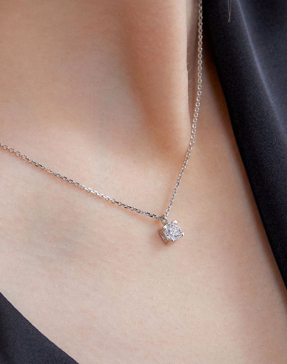이에르로르(HYERES LOR) 에센스 실버(W) H 모이사나이트 목걸이 0.5CT HL4N5B451W9500